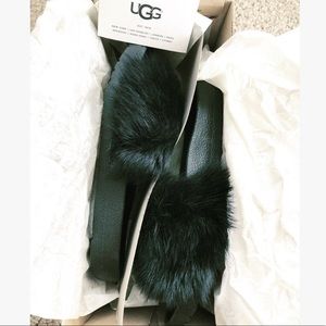 Ugg fur slides